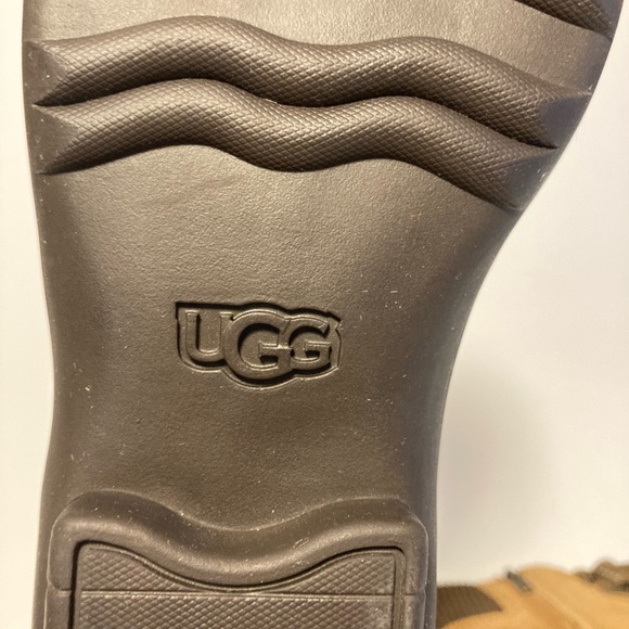 UGG Tan Suede Waterproof Leather Rubber Outsole Hiking Boots size 6.5 - Picture 13 of 15